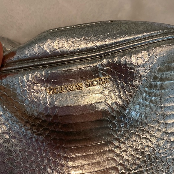 Victoria’s Secret Purse- NWT - Picture 7 of 8